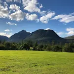 Mountainside - Breivikeidet