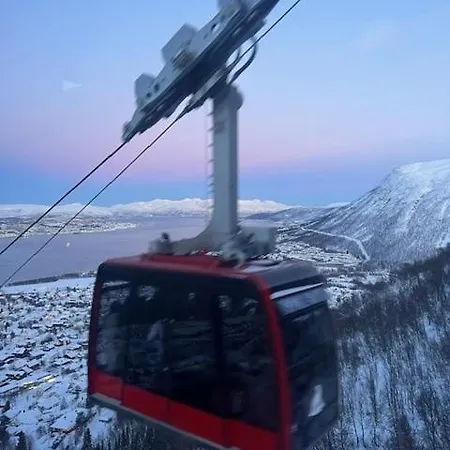 Mountainside - Breivikeidet *