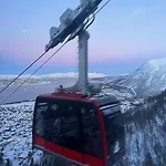 Mountainside - Breivikeidet *